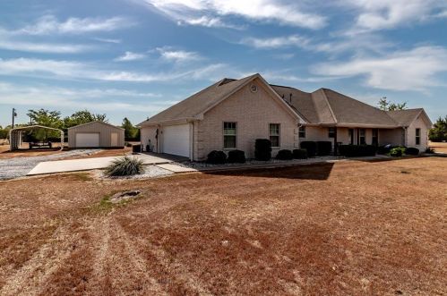 5885 Fm 36, Quinlan, TX 75474-2858