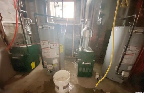 101-24 111th St, Jamaica NY  11418-1638 exterior