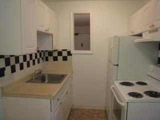 2401 Clinton Ave, Minneapolis MN  55404-3608 exterior