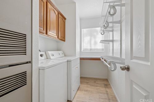 20077 Summit View Ct, Santa Clarita CA  91351-5709 exterior