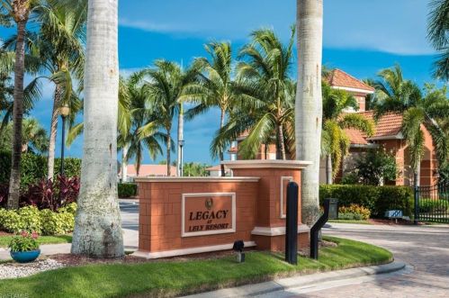 6397 Legacy Cir, Naples FL  34113-7997 exterior