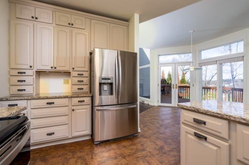 103 Sebago Lake Dr, Sewickley PA  15143-9374 exterior