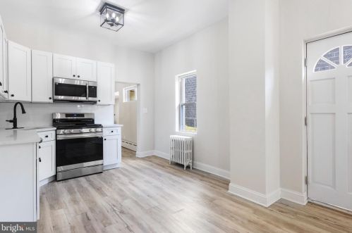 723 Market St, Gloucester NJ  08030-1540 exterior