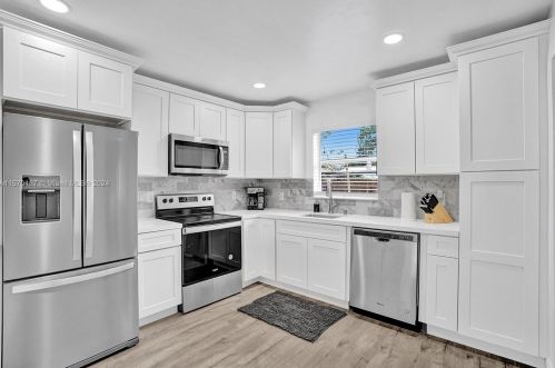 510 24th Ave, Hollywood, FL 33020-4304