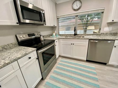 5229 1st Ave, Saint Petersburg, FL 33710-8103