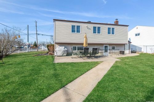 803 Delaware Ave, North Lindenhurst NY  11757-2812 exterior