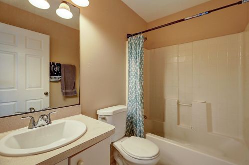421 Oleander Ave, Fort Pierce FL  34952-1343 exterior