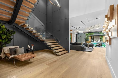 4508 Haskell Ave, Van Nuys CA  91436-3148 exterior