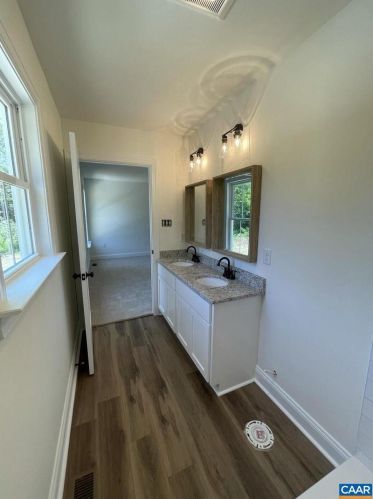 1290 Kennon Rd, Mineral VA  23117-3932 exterior