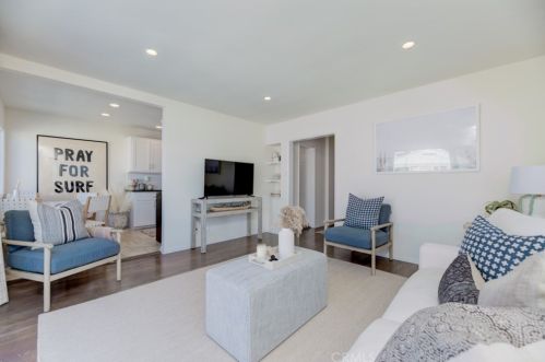 212 41st St, Manhattan Beach CA  90266-3141 exterior