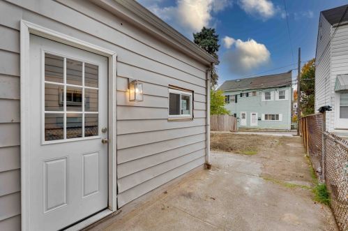 3937 Howley St, Pittsburgh PA  15224-1416 exterior