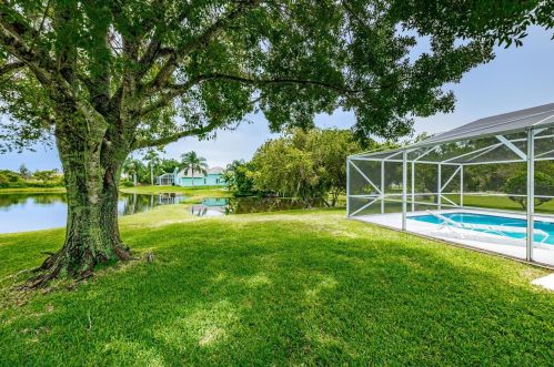 1863 Kinsmere Dr, New Port Richey FL  34655-4539 exterior