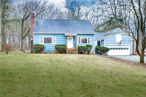 245 Spook Rock Rd, Airmont, NY 10901-3626