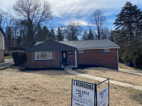 1677 Galeton Dr, Verona PA  15147-2826 exterior