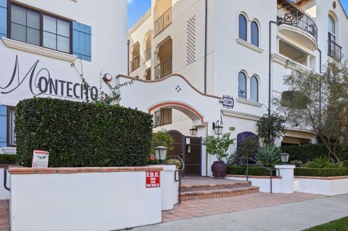 13308 Valleyheart Dr, Van Nuys, CA 91423-5164
