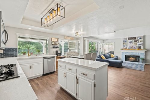 22114 Pamplico Dr, Santa Clarita CA  91350-2186 exterior