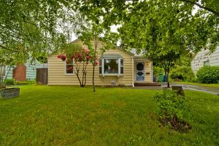 11430 Cornell Ave, Seattle, WA 98178-3119