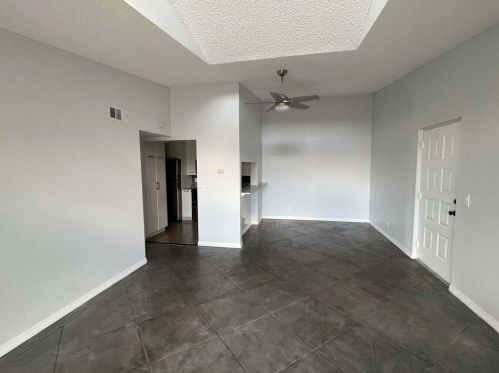 629 Sea Pine Way, West Palm Beach, FL 33415-9054