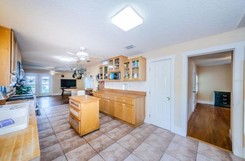 4832 Sunset Blvd, Port Richey FL  34668-6443 exterior