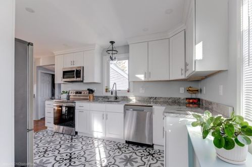 12 Cypress Ave, Tiverton RI  02878-1416 exterior