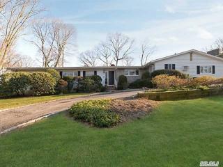 78 The Serpentine, East Hills, NY 11576-1734