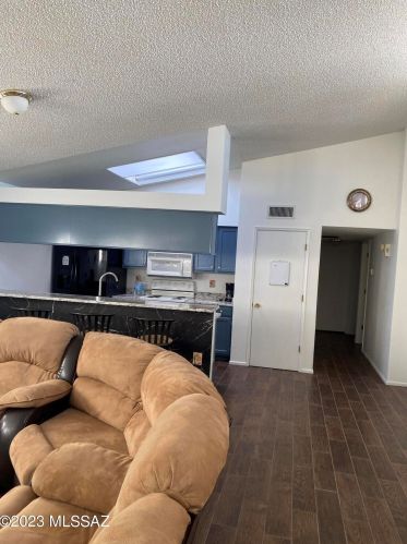 997 Lyman Ln, Tucson, AZ 85704-3764