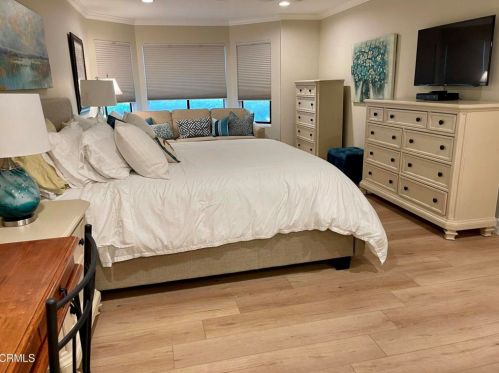 2043 Majorca Dr, Oxnard CA exterior