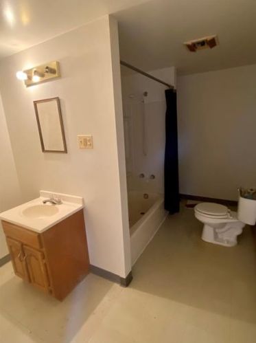 623 Duss Ave, Ambridge PA  15003-2023 exterior