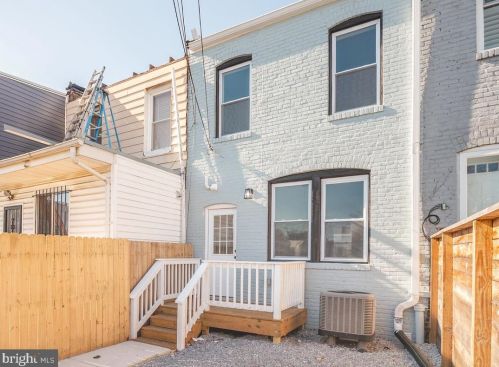 617 18th St, Washington DC 20020-6812 exterior