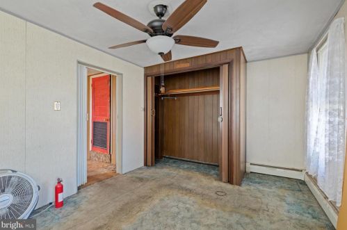 206 Ctr Ave, Dauberville PA  19533-8665 exterior