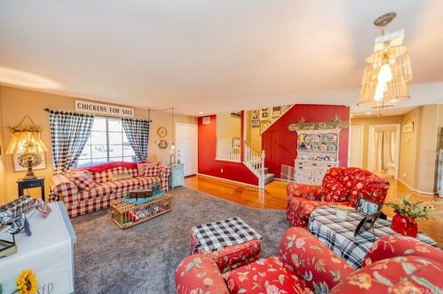 28 Del Brienza, Lake Elsinore CA  92532-0221 exterior