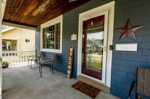 3977 Delmar Ave, Cincinnati, OH 45211-3531