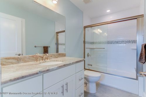 42 Kearney Ave, Pelican Island NJ  08751-1922 exterior