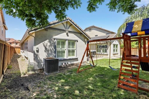 17716 Almond Orchard Way, Lathrop CA  95330-9374 exterior