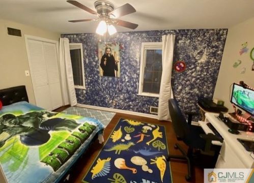 12 Wilmot St, East Brunswick NJ  08816-2149 exterior