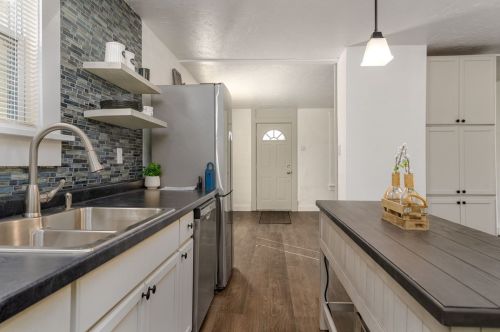 3710 3rd Ave, Beaver Falls PA  15010-1902 exterior