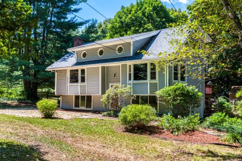 126 Hebron Rd, Andover, CT 06232-1550
