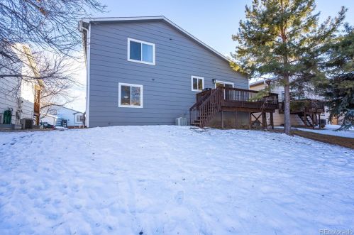 972 Winona Cir, Loveland CO 80537-4585 exterior