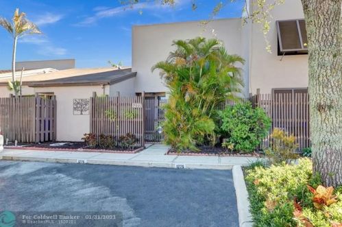 1275 123rd Ter, Hollywood FL  33026-3812 exterior