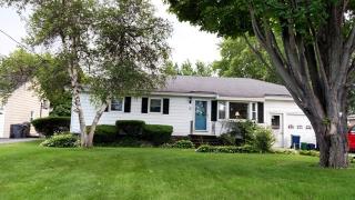 18 Crisafulli Dr, Albany, NY 12205-2904