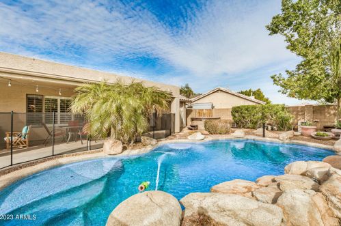 6109 Villa Theresa Dr, Glendale AZ  85308-8094 exterior