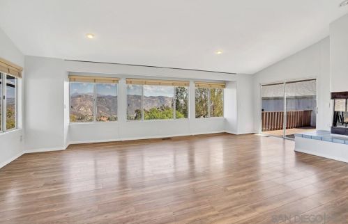 12040 Rocoso Rd, Lakeside, CA 92040-1040