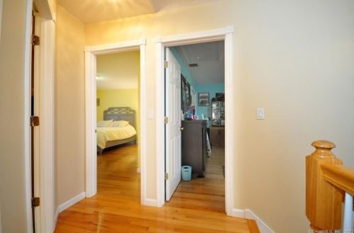 67 Steeplechase Dr, Manchester CT  06040-7066 exterior