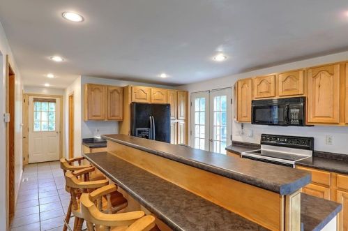 44 Rosemont Ave, Cumberland RI  02864-7519 exterior