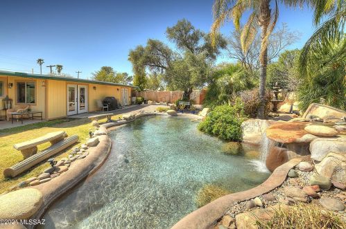2602 San Carlos Pl, Tucson, AZ 85712-1923