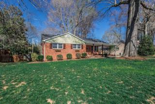 5320 Wedgewood Dr, Charlotte, NC 28210-2429