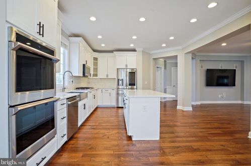 16143 Jordan Crest Ct, Haymarket VA  20169-4943 exterior