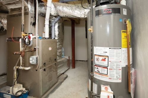 33 Pickering St, Danvers MA  01923-2017 exterior