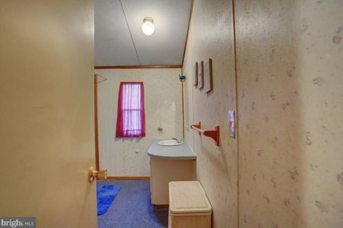 231 Shippensburg Mobile Est, Lees Cross Roads PA  17257-9526 exterior