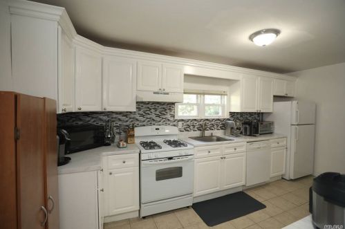 129 8 Ave, Mount Vernon NY 10550-4072 exterior